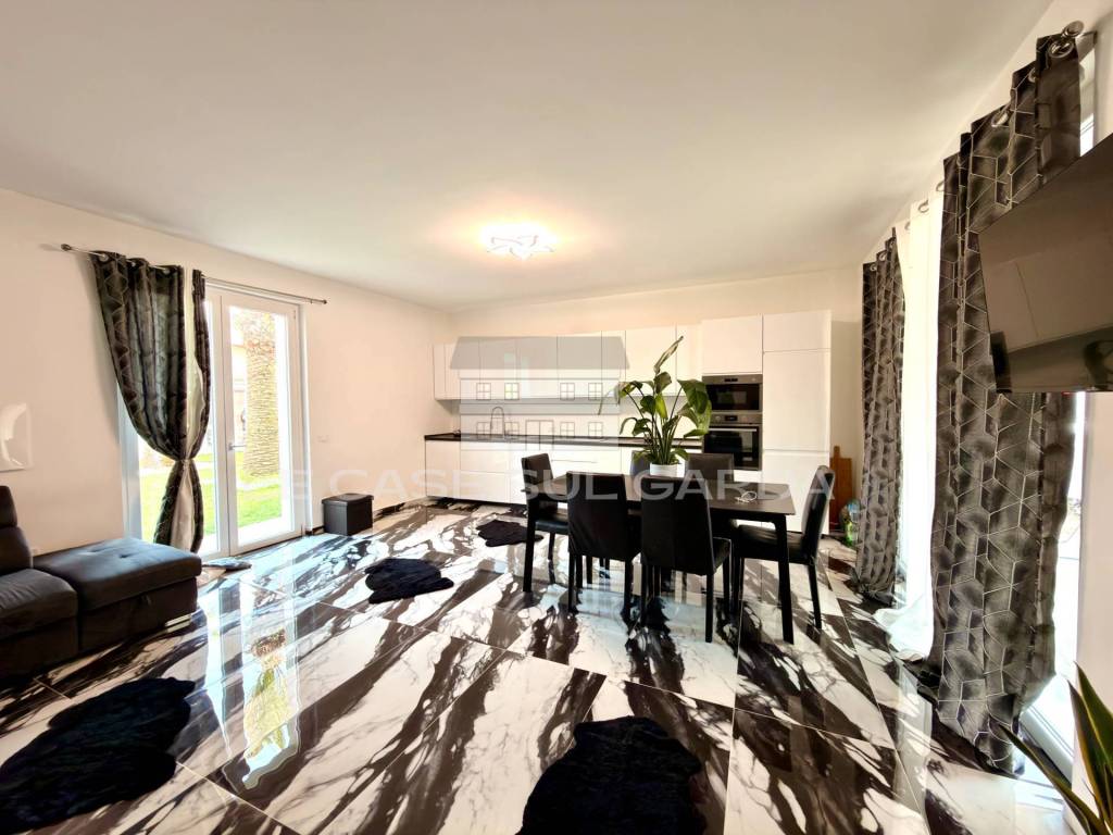 casa indipendente in vendita a Lonato del Garda