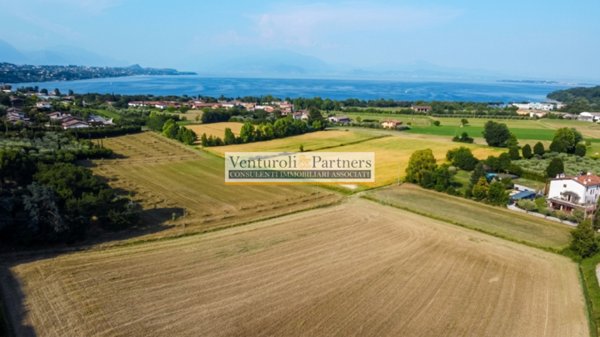 terreno agricolo in vendita a Lonato del Garda in zona Maguzzano
