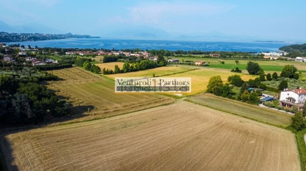terreno agricolo in vendita a Lonato del Garda in zona Maguzzano