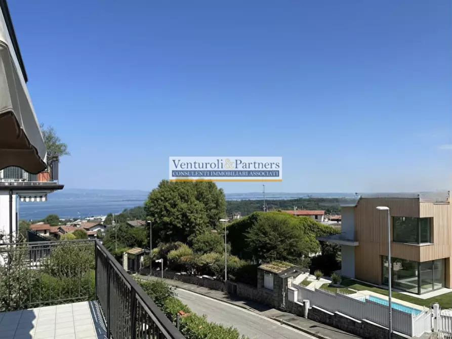 casa indipendente in vendita a Lonato del Garda in zona Barcuzzi