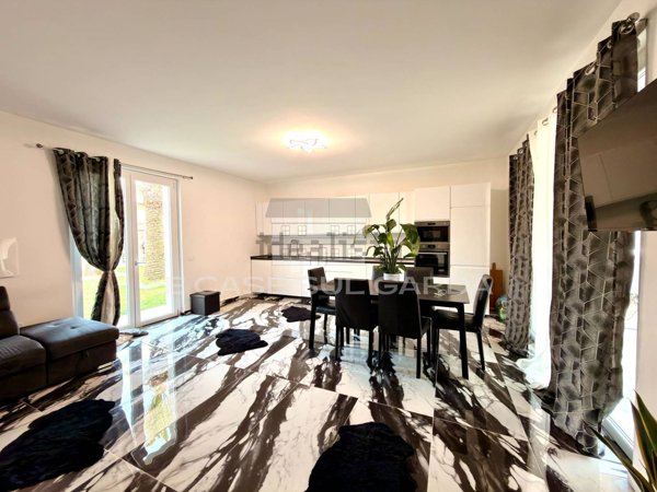 casa indipendente in vendita a Lonato del Garda