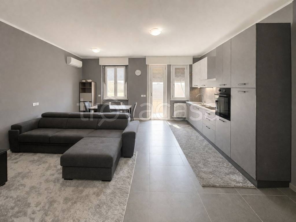 appartamento in vendita a Lonato del Garda in zona Lido