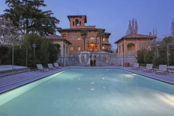 casa indipendente in vendita a Lonato del Garda