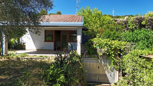 casa indipendente in vendita a Lonato del Garda in zona Barcuzzi