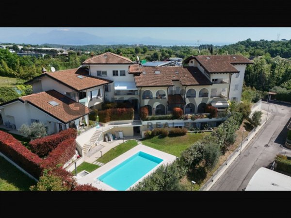 appartamento in vendita a Lonato del Garda in zona Lido