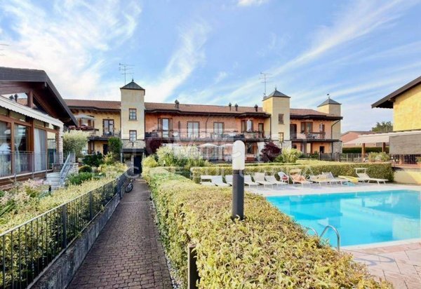 appartamento in vendita a Lonato del Garda in zona Centenaro