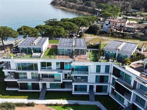 appartamento in vendita a Lonato del Garda in zona Maguzzano