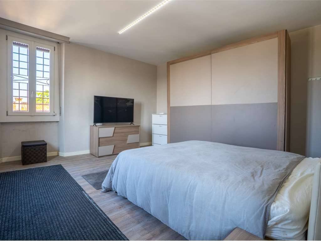 intera palazzina in vendita a Lonato del Garda in zona Lido