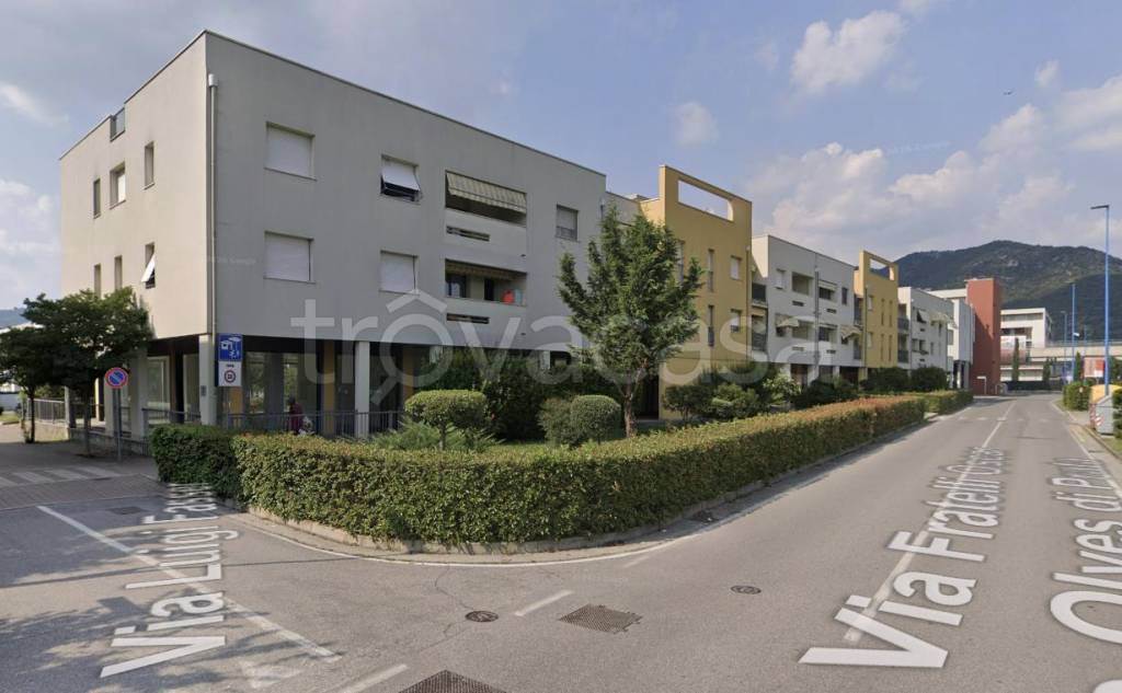 negozio in vendita a Lonato del Garda in zona San Polo