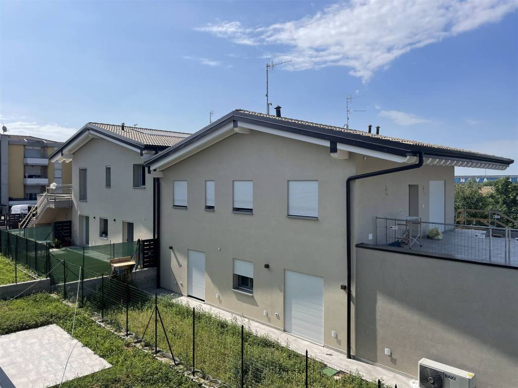 appartamento in vendita a Lonato del Garda in zona Lido