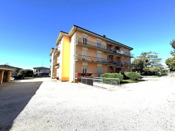 appartamento in vendita a Lonato del Garda in zona Lido