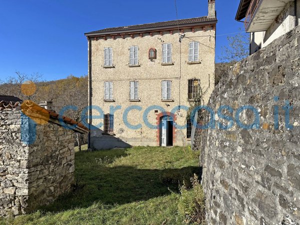 casale in vendita a Lonato del Garda in zona Centenaro