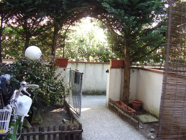 casa indipendente in vendita a Lonato del Garda in zona Lido