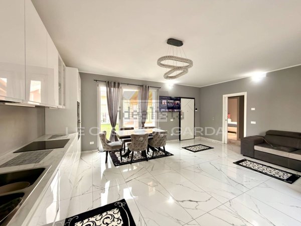 casa indipendente in vendita a Lonato del Garda