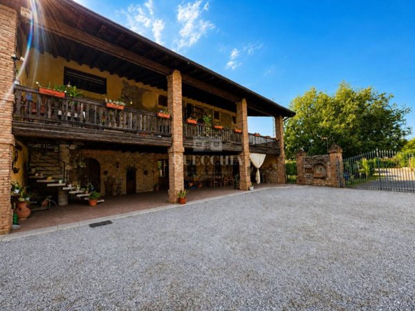 casa indipendente in vendita a Lonato del Garda