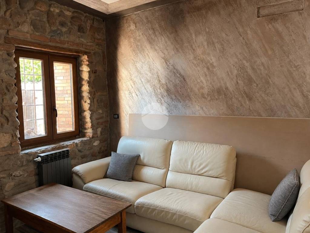 appartamento in vendita a Lonato del Garda in zona Campagna Sotto