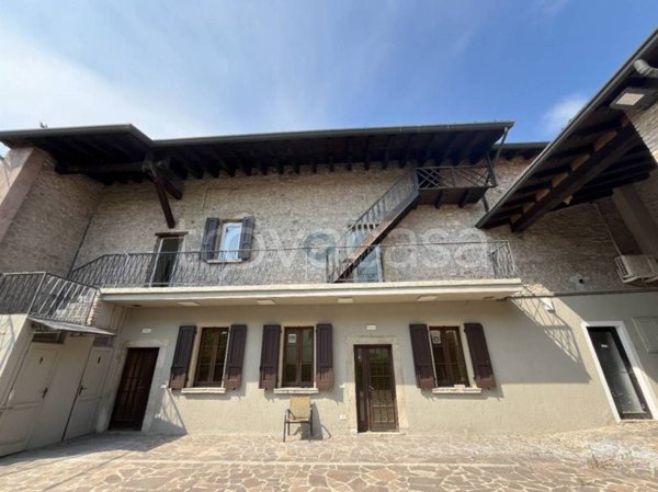 casa indipendente in vendita a Lonato del Garda