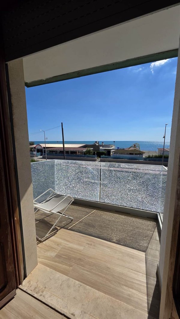 casa indipendente in vendita a Lonato del Garda in zona Lido