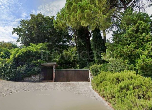appartamento in vendita a Lonato del Garda in zona Barcuzzi