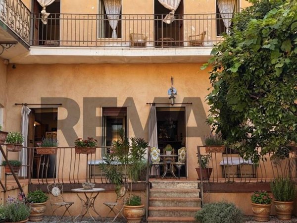 casa indipendente in vendita a Lonato del Garda