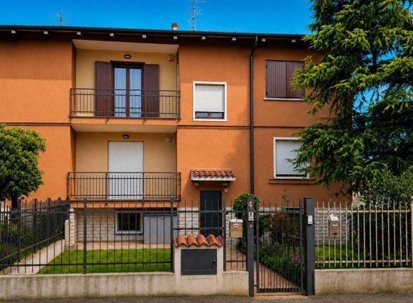 appartamento in vendita a Lonato del Garda in zona San Polo