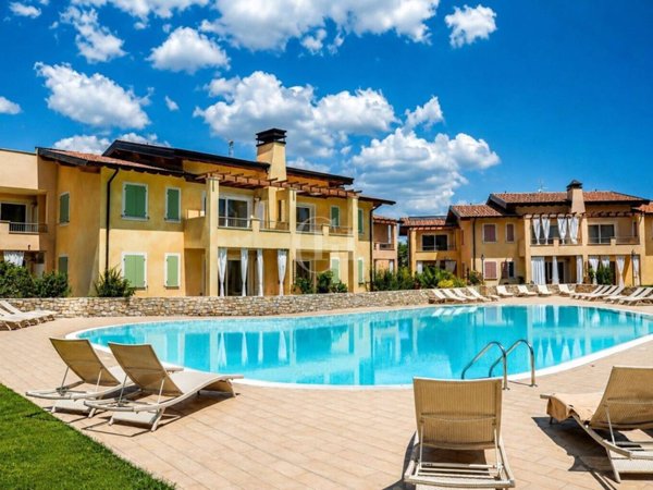 appartamento in vendita a Lonato del Garda in zona Bettola