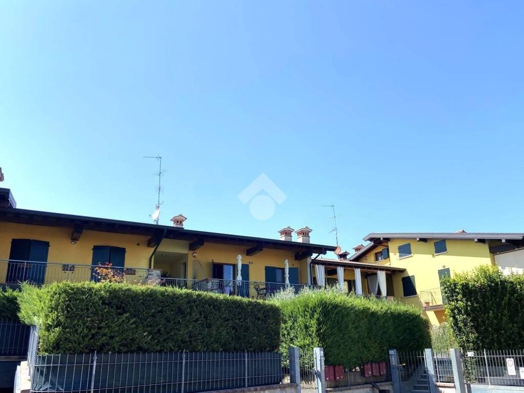 appartamento in vendita a Lonato del Garda in zona San Cipriano
