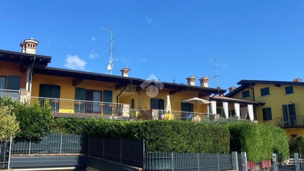 appartamento in vendita a Lonato del Garda in zona San Cipriano