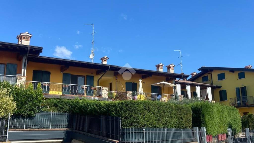 appartamento in vendita a Lonato del Garda in zona San Cipriano