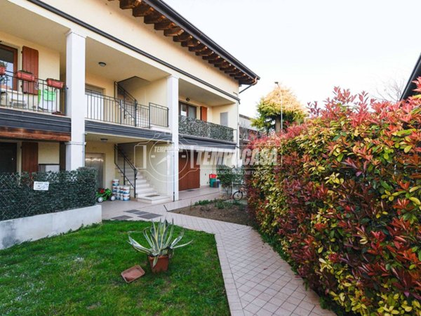 appartamento in vendita a Lonato del Garda in zona Bettola