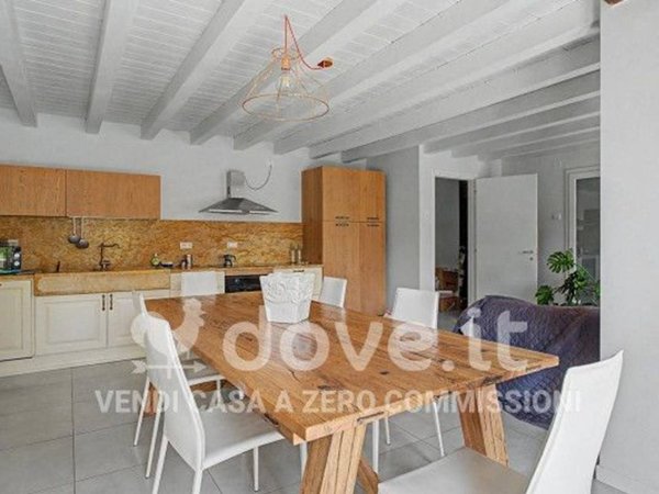 casa indipendente in vendita a Lonato del Garda in zona San Tomaso