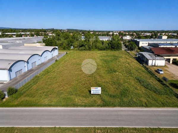 terreno in vendita a Lonato del Garda