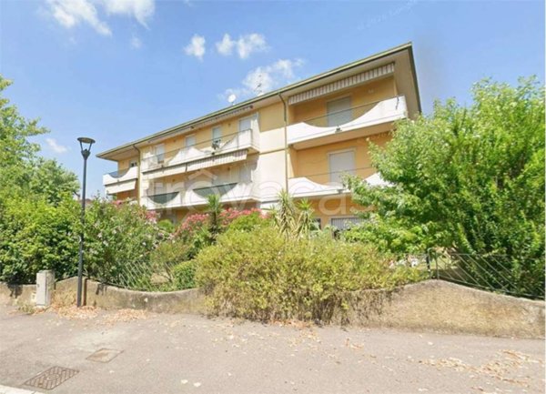 appartamento in vendita a Lonato del Garda in zona Lido