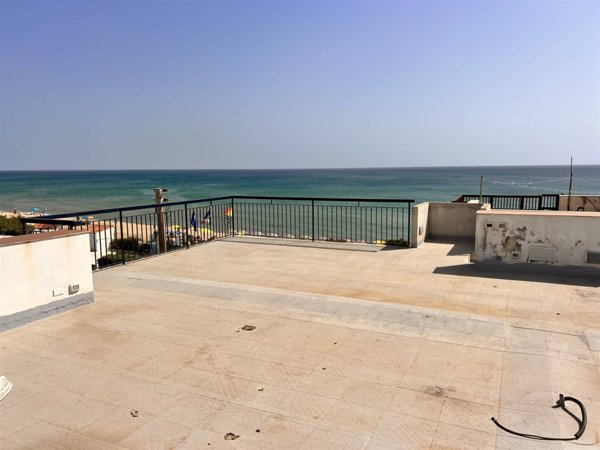 casa indipendente in vendita a Lonato del Garda in zona Lido