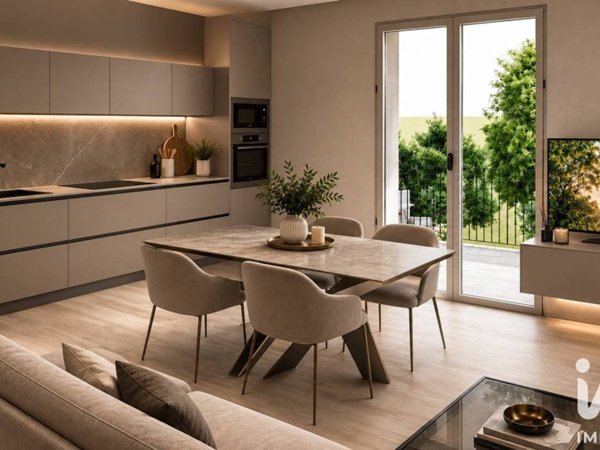appartamento in vendita a Lonato del Garda in zona Castel Venzago