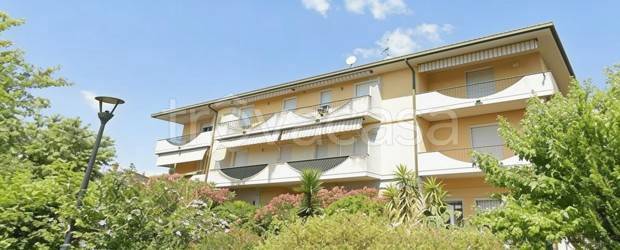 appartamento in vendita a Lonato del Garda in zona Lido