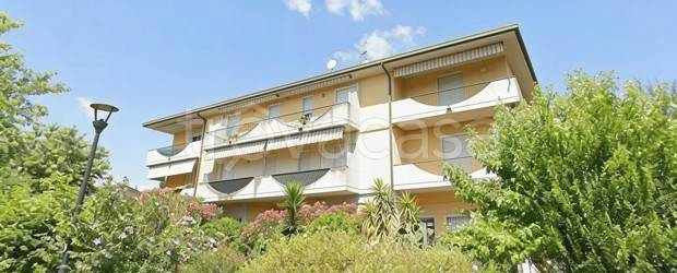 appartamento in vendita a Lonato del Garda in zona Lido