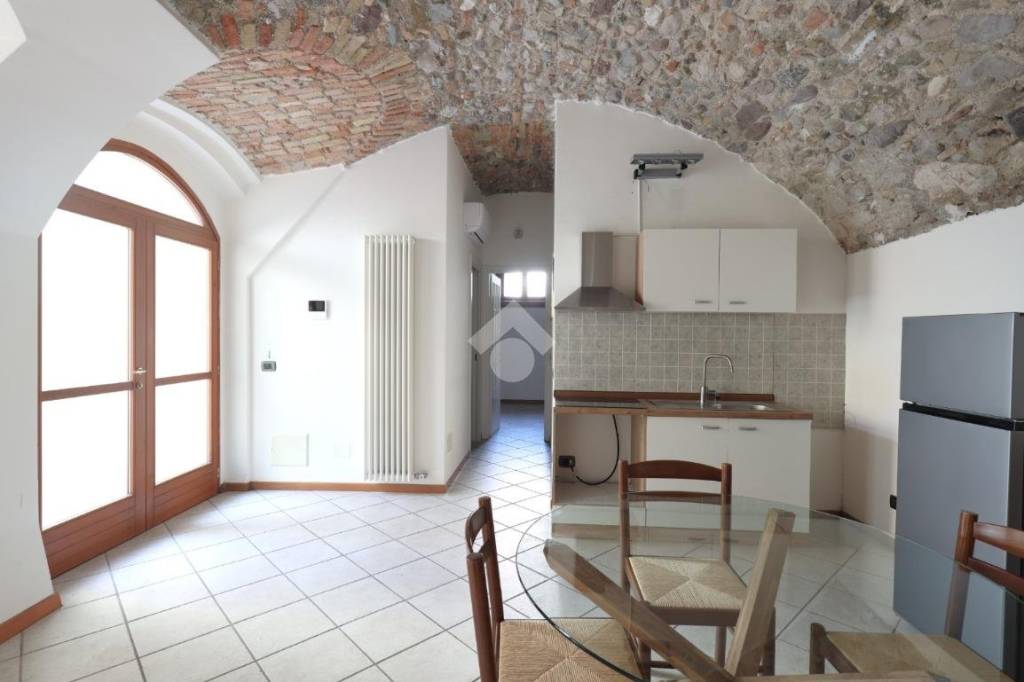 appartamento in vendita a Lonato del Garda in zona Lido