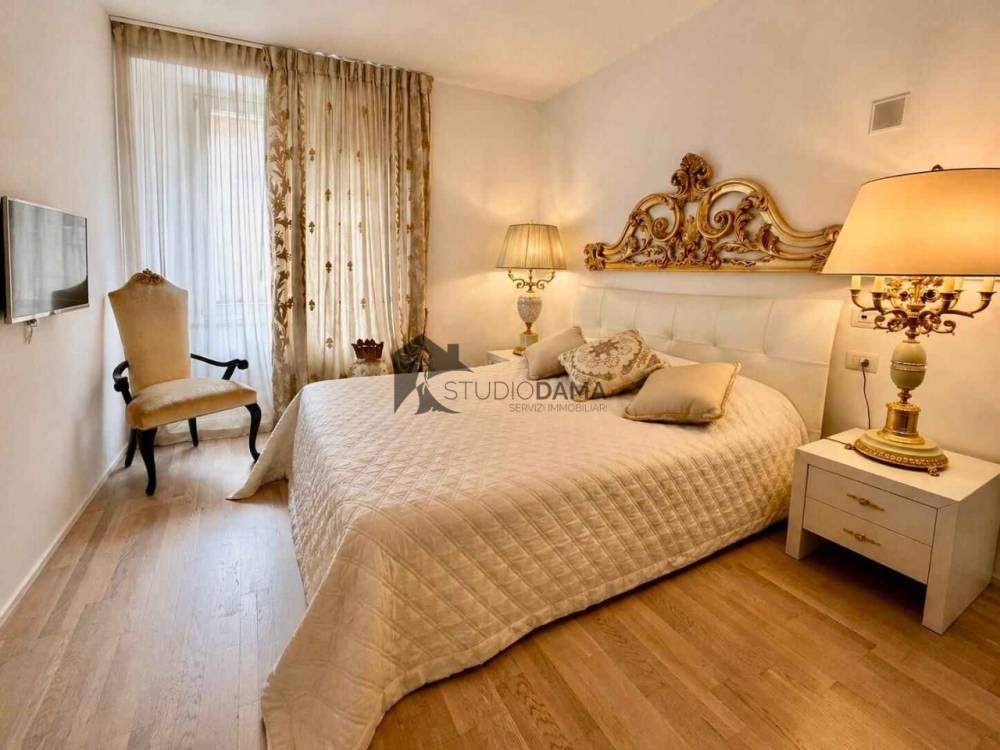 casa indipendente in vendita a Lonato del Garda