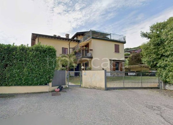 appartamento in vendita a Lonato del Garda in zona Barcuzzi