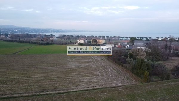 casale in vendita a Lonato del Garda in zona Barcuzzi