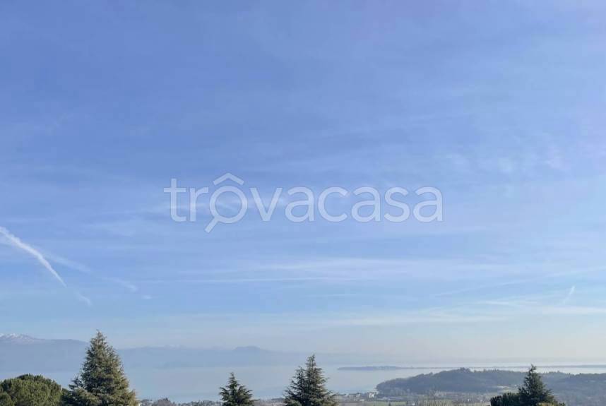 appartamento in vendita a Lonato del Garda in zona Barcuzzi