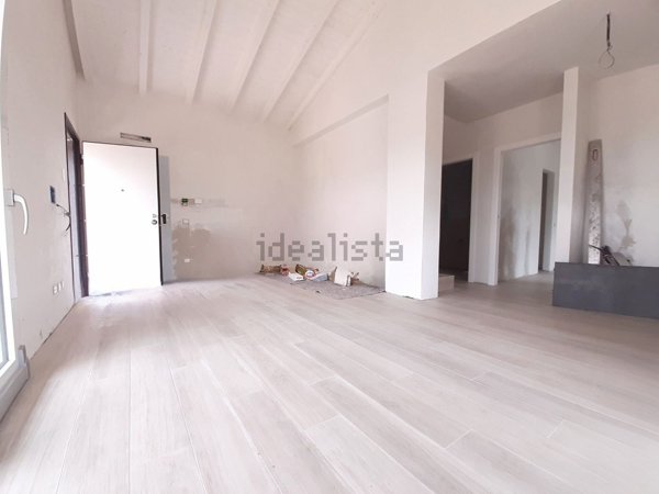 casa indipendente in vendita a Lonato del Garda in zona San Polo