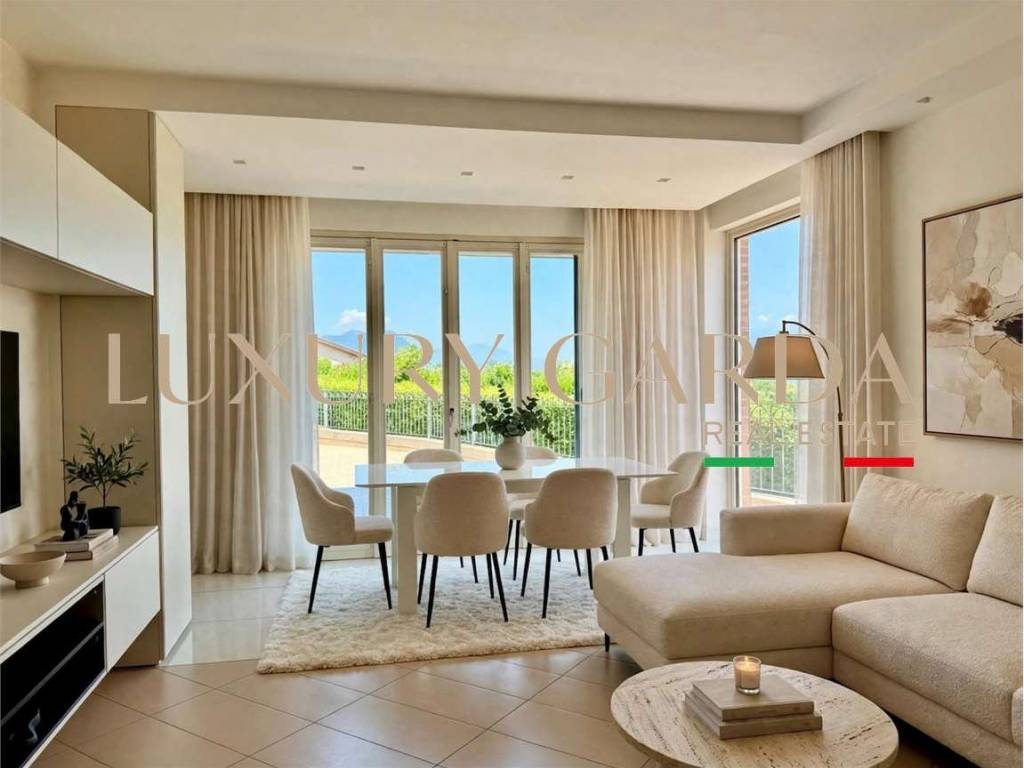 casa indipendente in vendita a Lonato del Garda in zona Barcuzzi