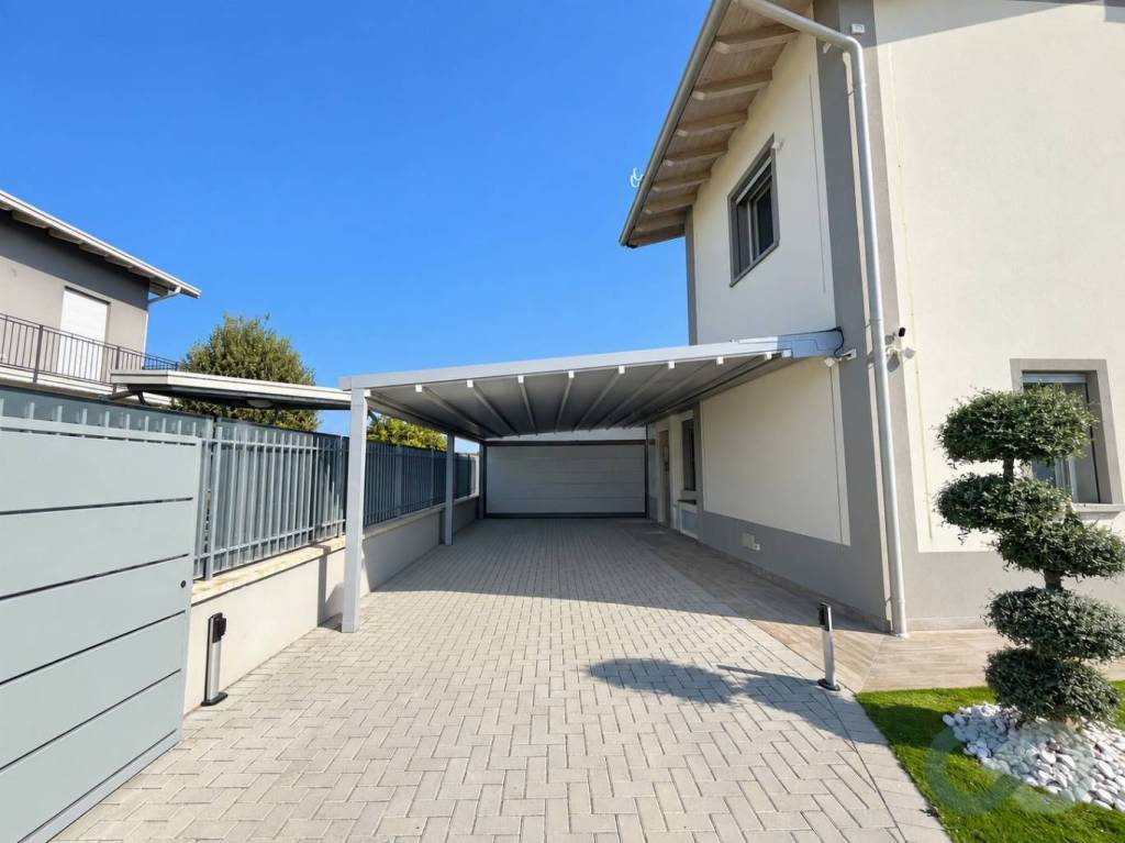 appartamento in vendita a Lonato del Garda in zona Campagna Sotto