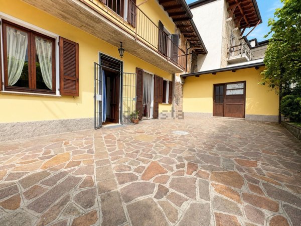 casa indipendente in vendita a Lonato del Garda