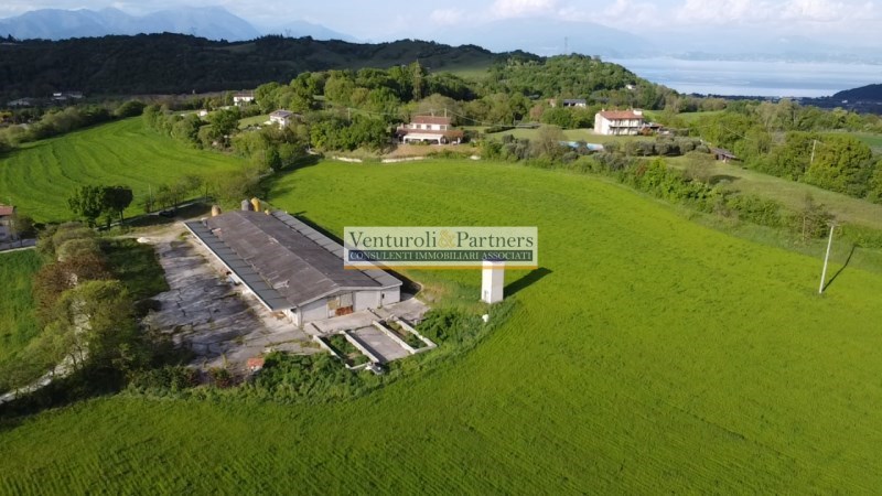 terreno in vendita a Lonato del Garda in zona Bettola