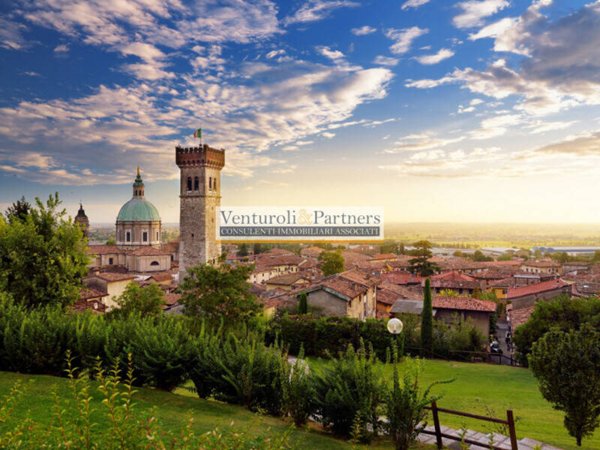 negozio in vendita a Lonato del Garda in zona Lido