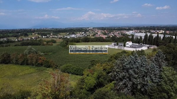 terreno in vendita a Lonato del Garda in zona Centenaro