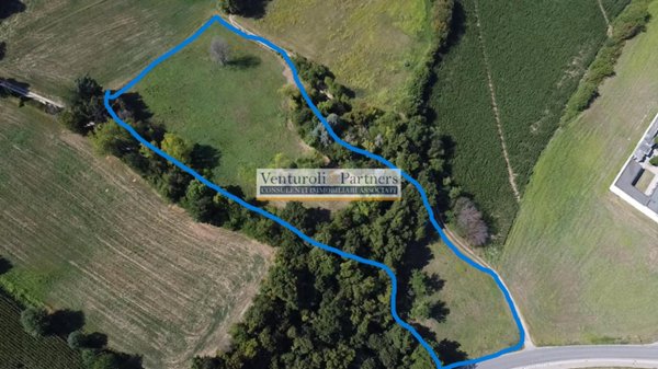 terreno in vendita a Lonato del Garda in zona Centenaro